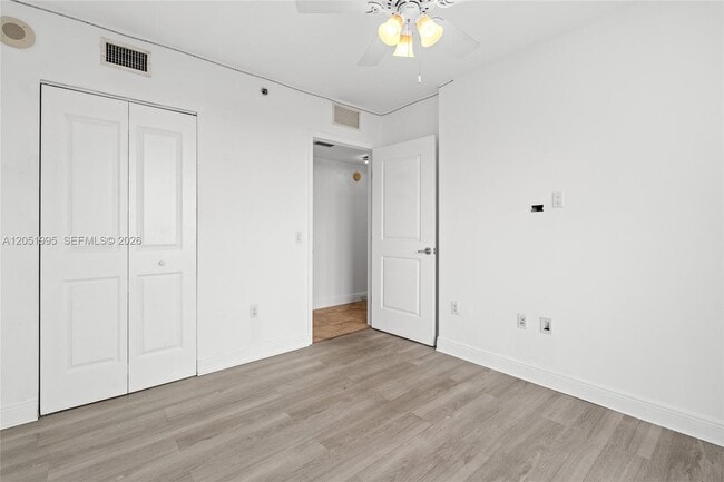 Building Photo - 2681 N Flamingo Rd