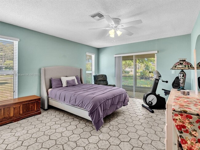 Building Photo - 13785 Flora Pl