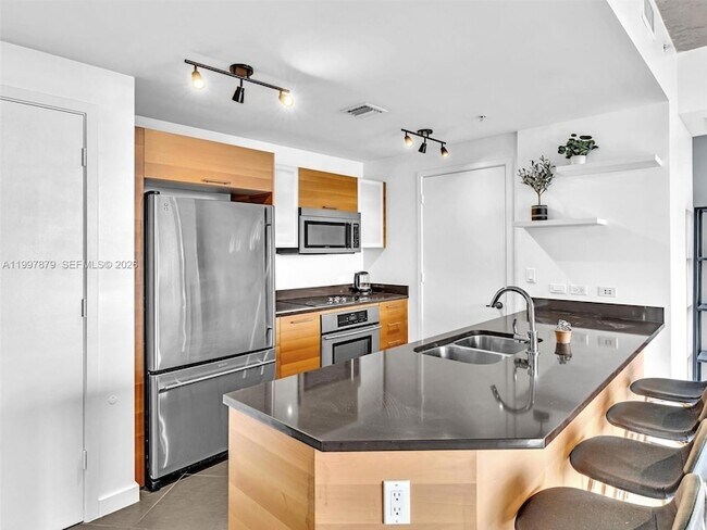 Building Photo - 3301 NE 1st Ave