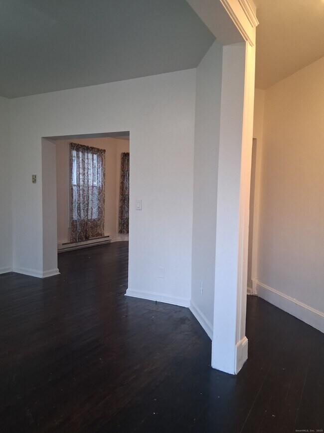 Building Photo - 367 Watertown Ave