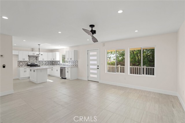 Building Photo - 14815 Country Ln