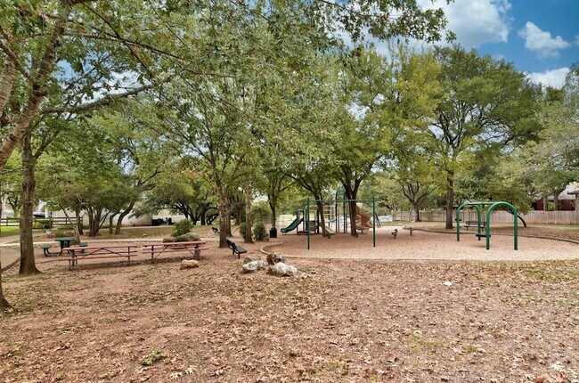 Building Photo - 11313 Menodora Dr