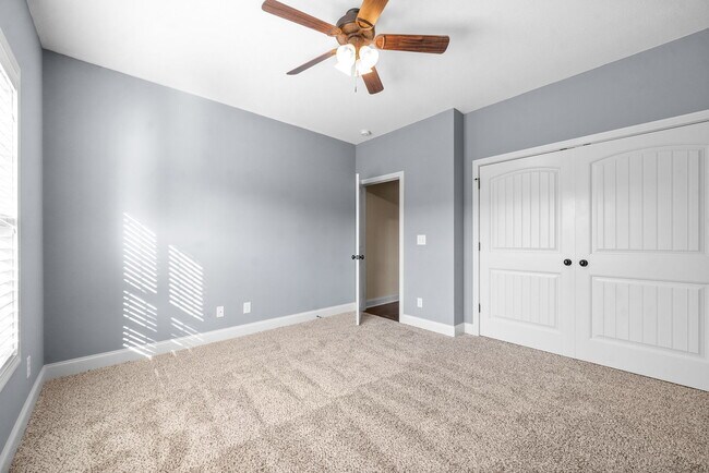 Building Photo - 3176 Porter Hills Dr