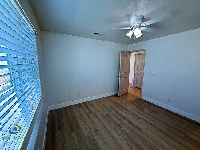 Building Photo - 7661 Forest St