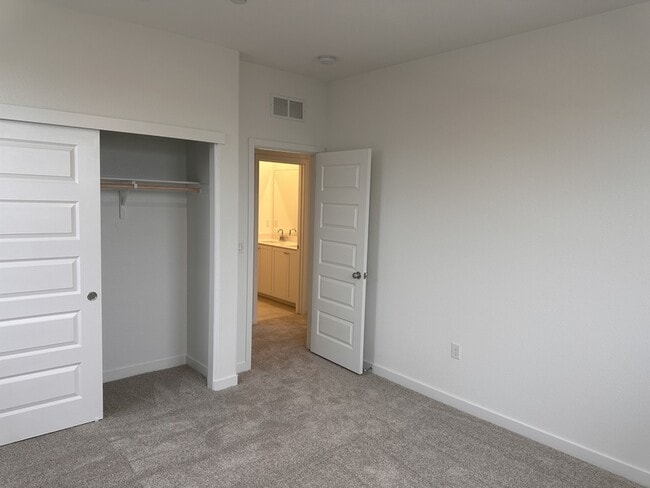 Building Photo - 10224 Sesti Wy