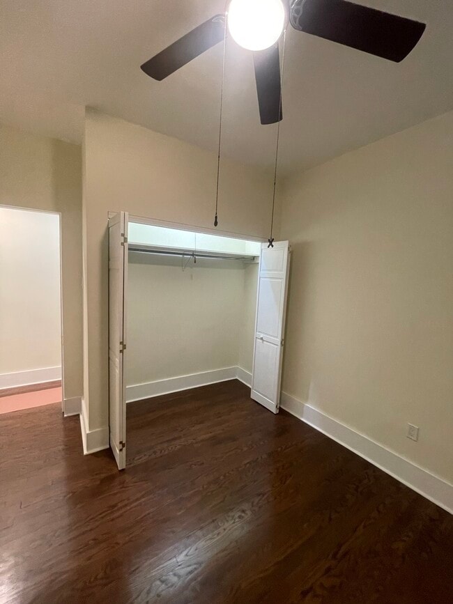 Building Photo - 3555 S King Dr