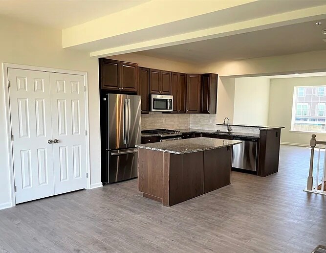 Building Photo - 1391 Black Forest Dr