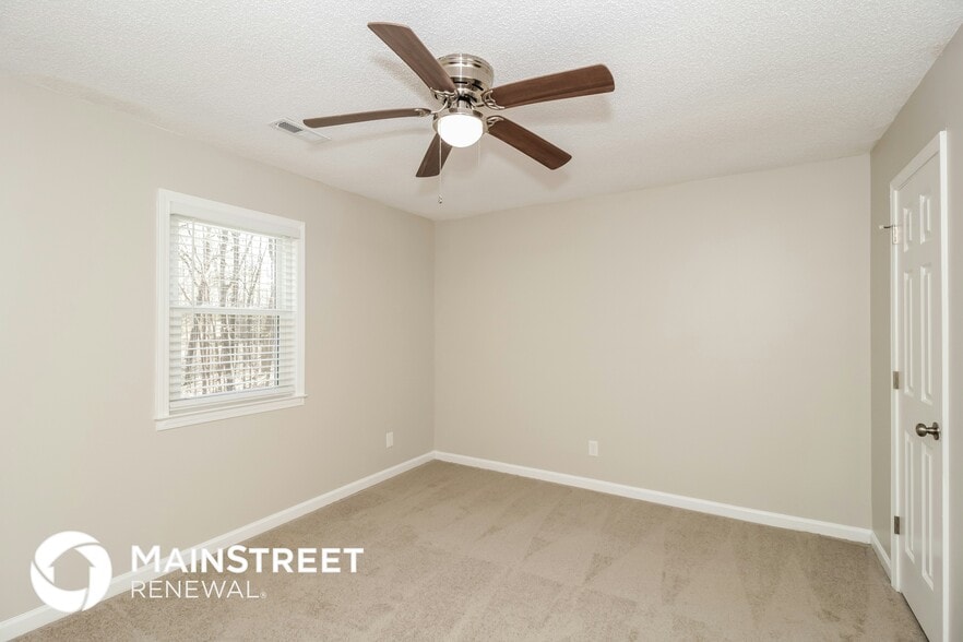 Building Photo - 215 Allatoona Highland Dr