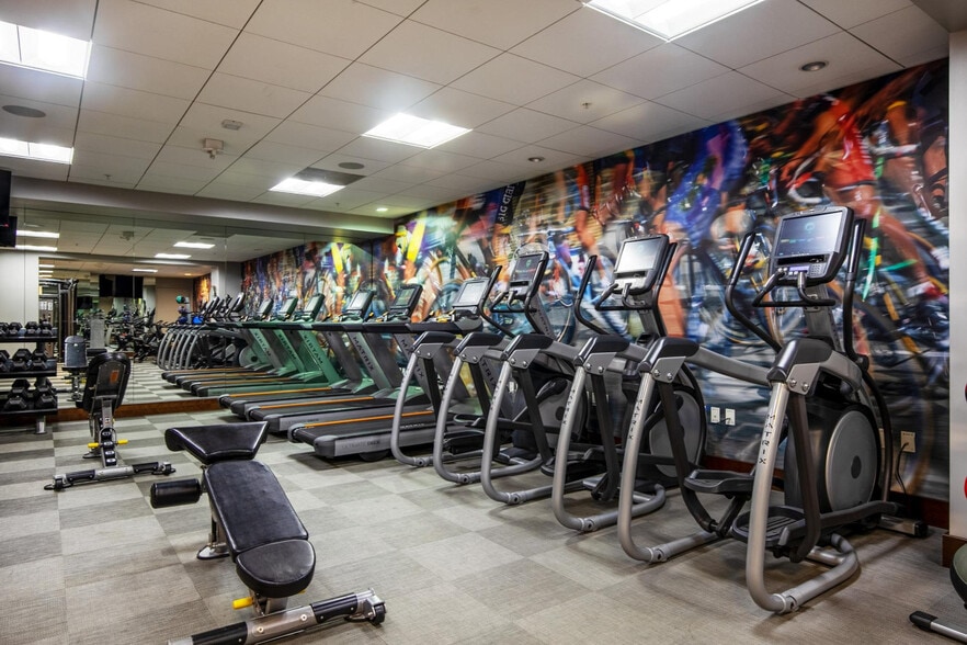 Building Photo - 900 Folsom St