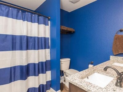 Building Photo - 452 Evening Falls Dr