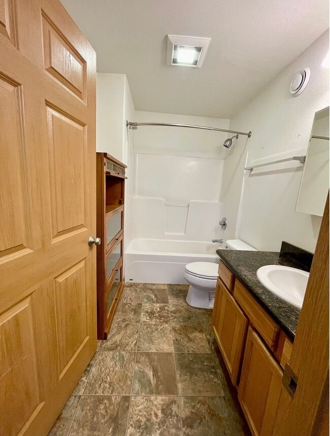 Building Photo - Fantastic, Single Family, Ranch Style home on an acre! Upgraded 3bed/2bath/2 car garage with all ...