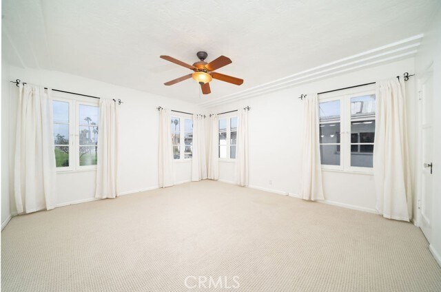 Building Photo - 8 S 36th Pl