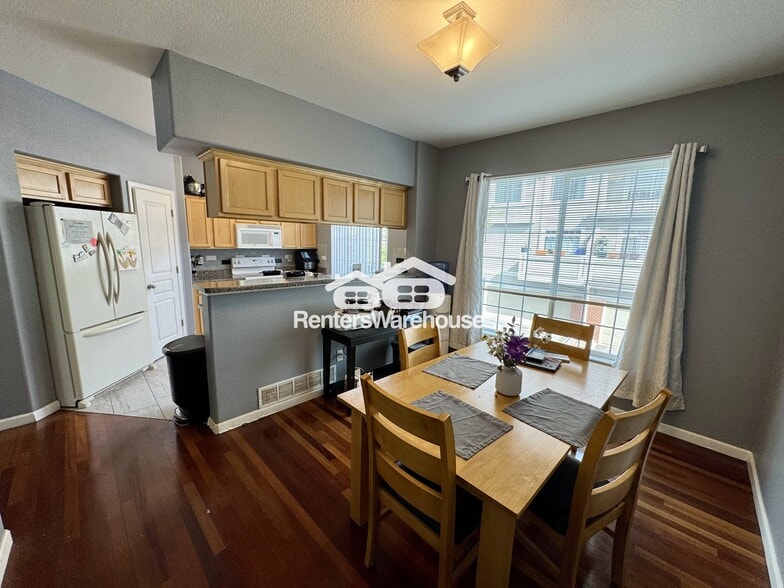 Building Photo - 2237 S Pitkin Way