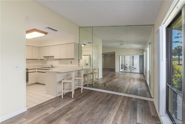 Building Photo - 2621 SW Egret Pond Cir