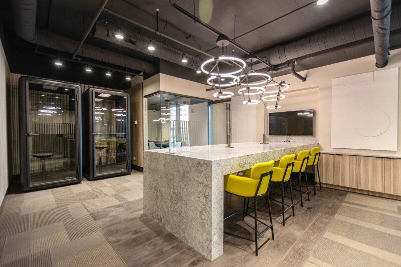 Building Photo - 29 E Chestnut St