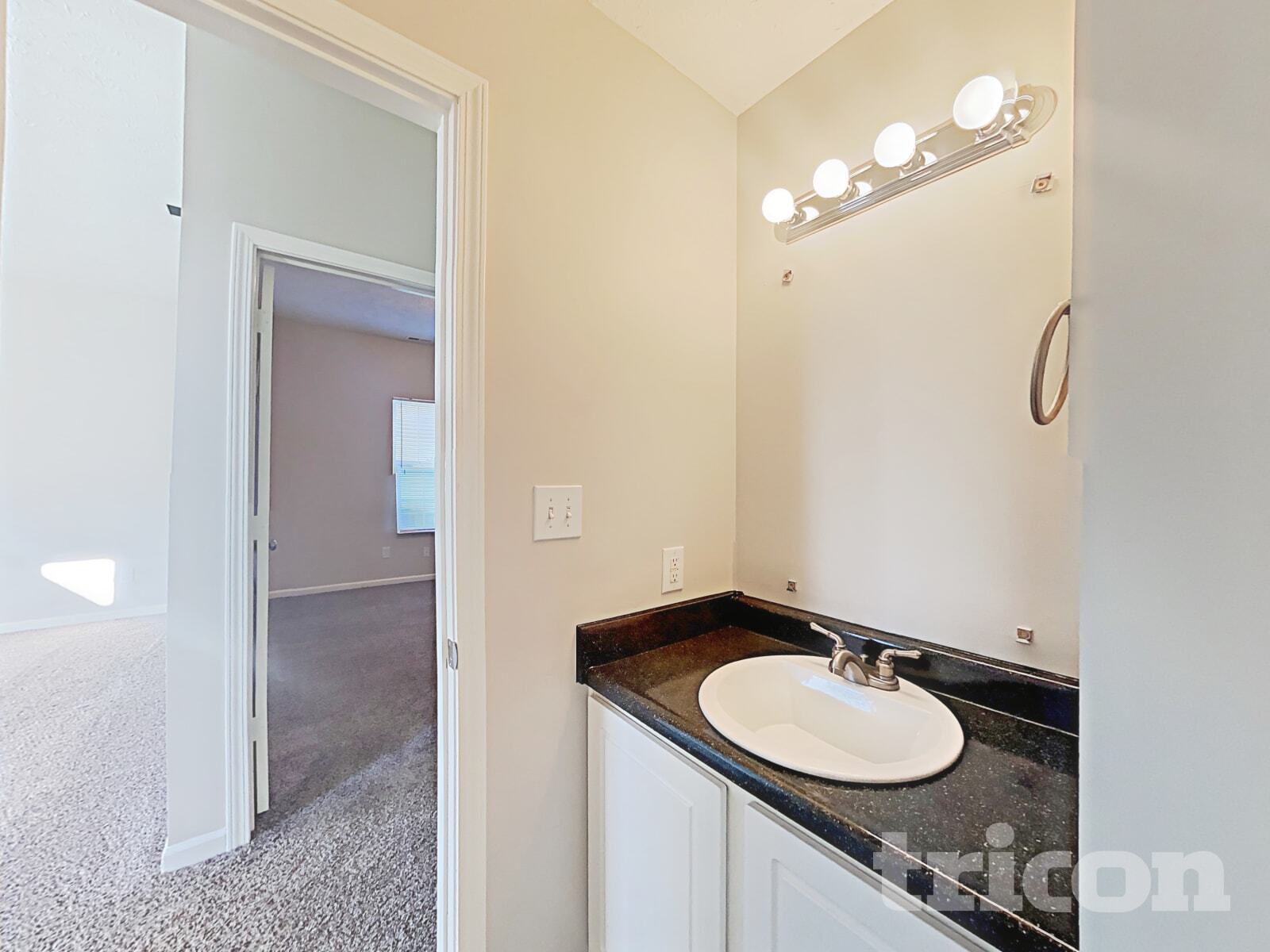 Building Photo - 1325 Yellowstone Cir