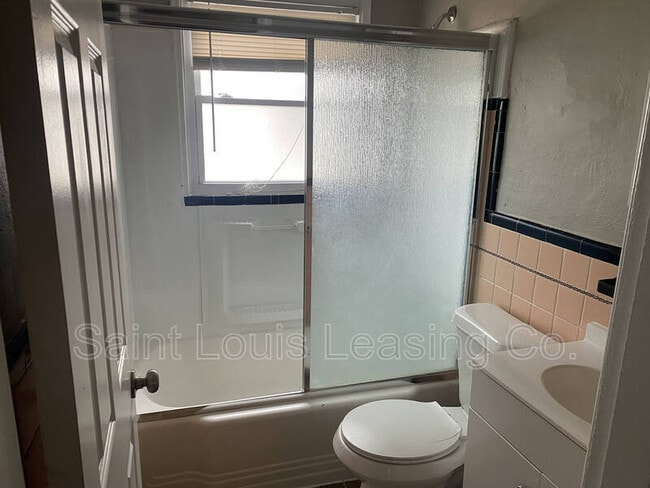 Building Photo - 7411 Jenwood Ave