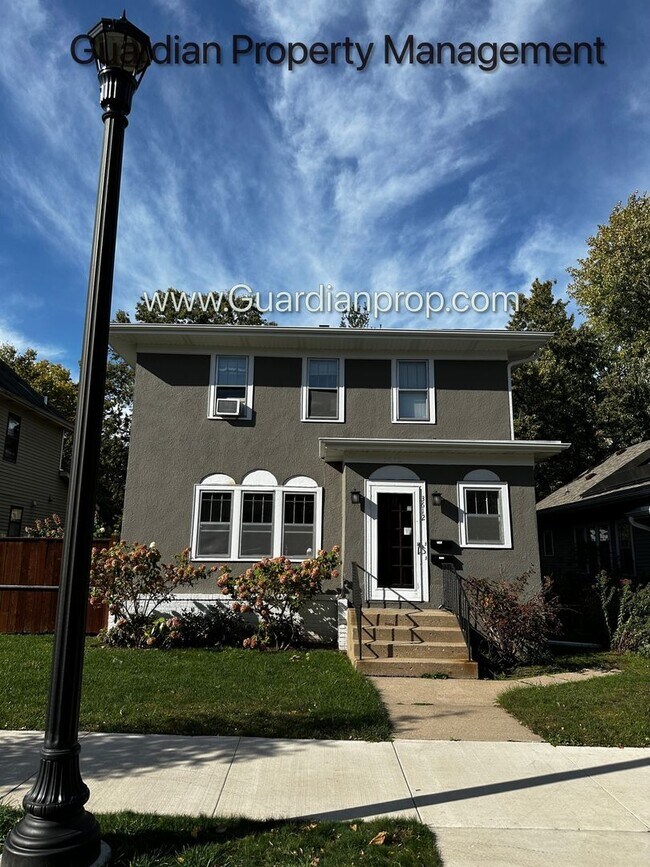 Primary Photo - 3612 Grand Ave S