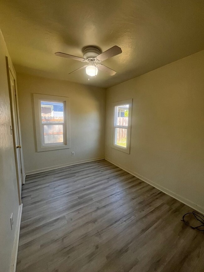Building Photo - 1-Bedroom 1-Bathroom home in Cottage Grove