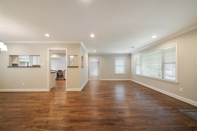 Building Photo - 1229 Timbergrove Ln