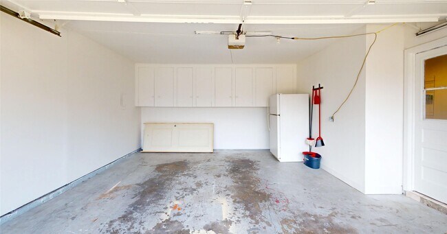 Building Photo - 4826 Waynesboro Dr