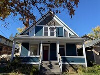 Building Photo - Updated ground floor unit in vintage duple...