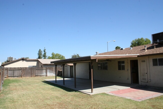 Building Photo - 3509 Cardamon Dr