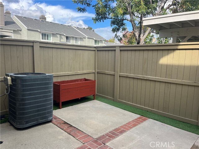 Building Photo - 40 Timber Run