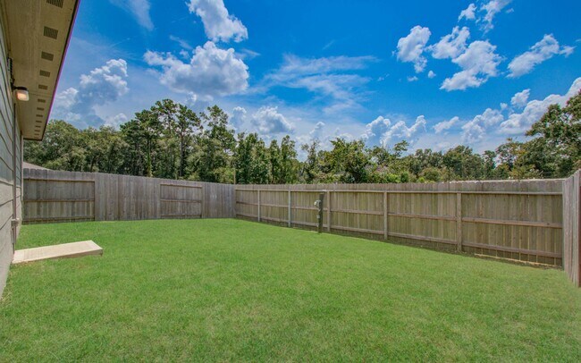 Building Photo - 20966 Zuccala Dr