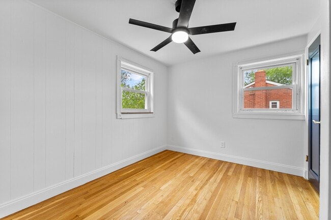 Building Photo - 947 Brintell St