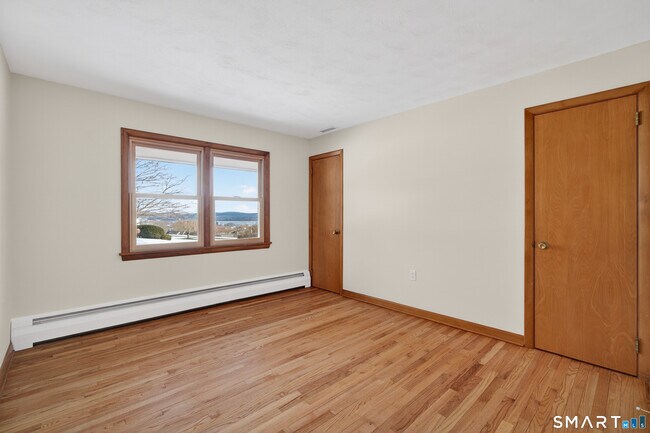 Building Photo - 9 Harbor View S