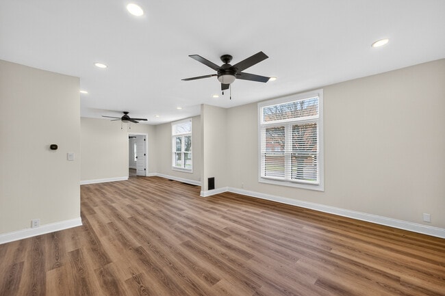 Building Photo - 305 W Exchange St