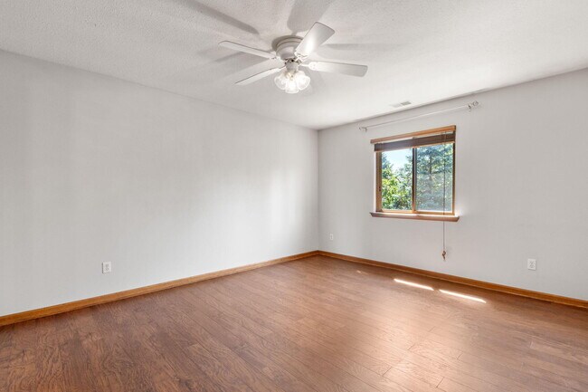 Building Photo - 2536 Eagles Cir