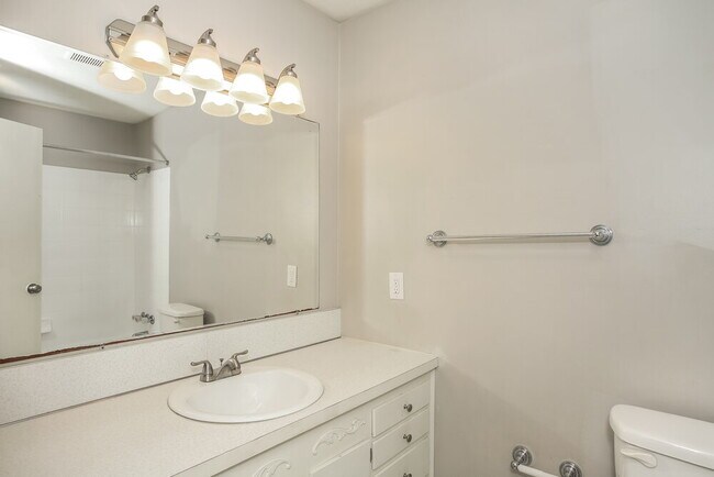 Building Photo - 7605 Kimberly Dr