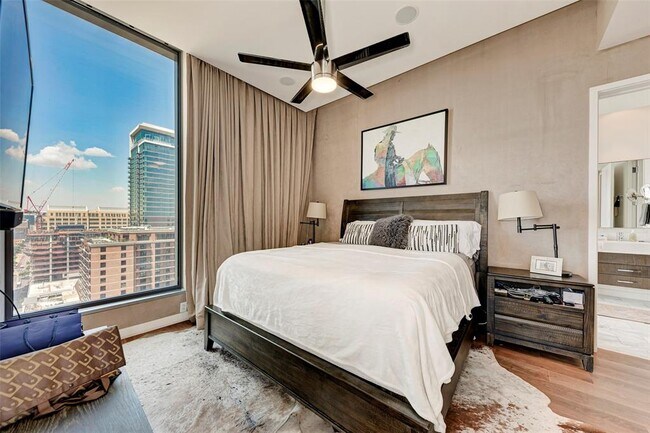 Building Photo - 210 Lavaca St