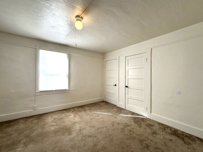 Building Photo - Little Italy - Charming 2 BR Cottage with ...