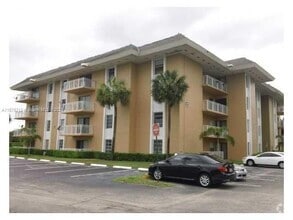 Building Photo - 455 S Pine Island Rd