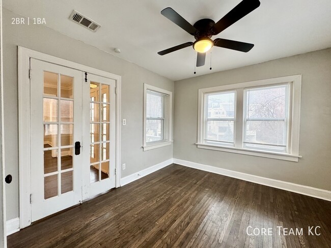 Building Photo - 217 E 46th St