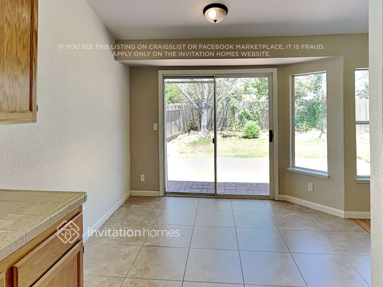 Building Photo - 8987 Meadowspring Dr