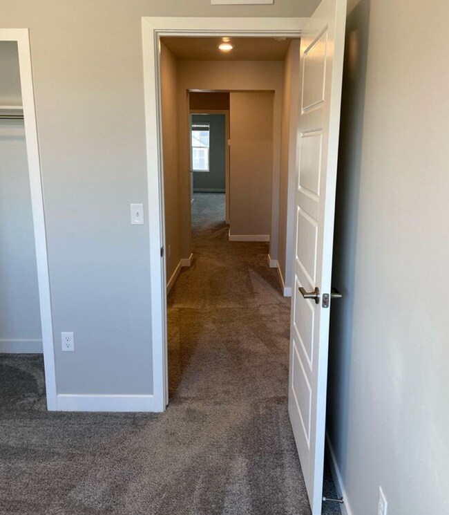 Building Photo - Lehi townhome for rent!