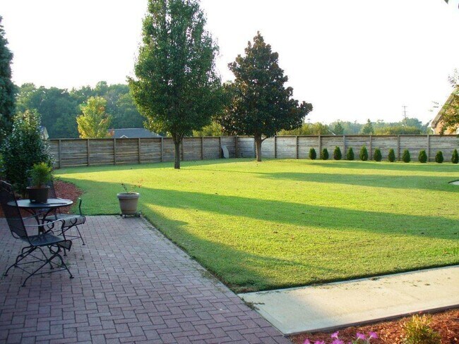 Building Photo - 3095 Caitlynn Dr