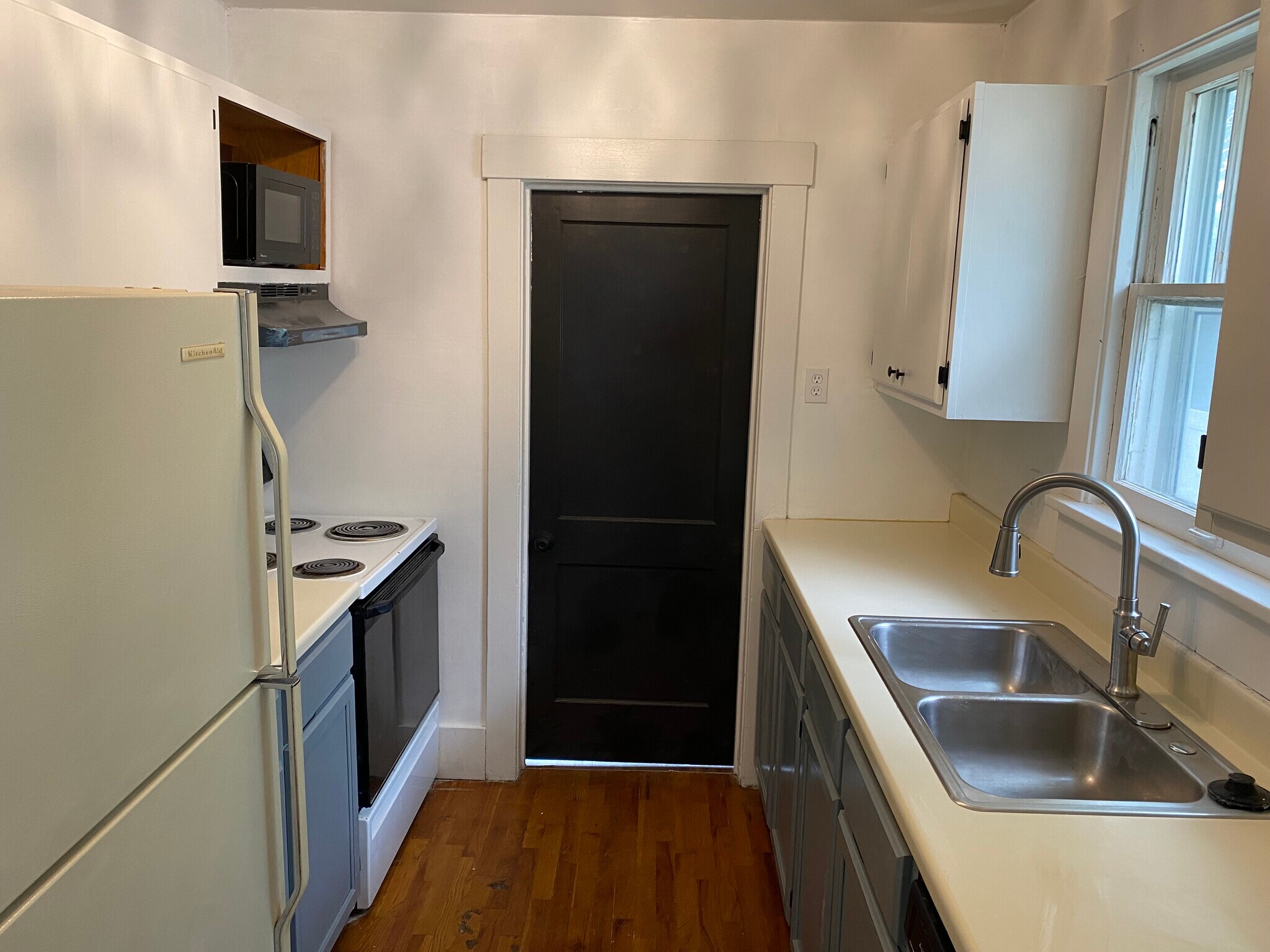 Building Photo - 1417 Humboldt St