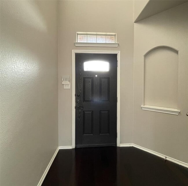 Building Photo - 1542 Haynie Bend