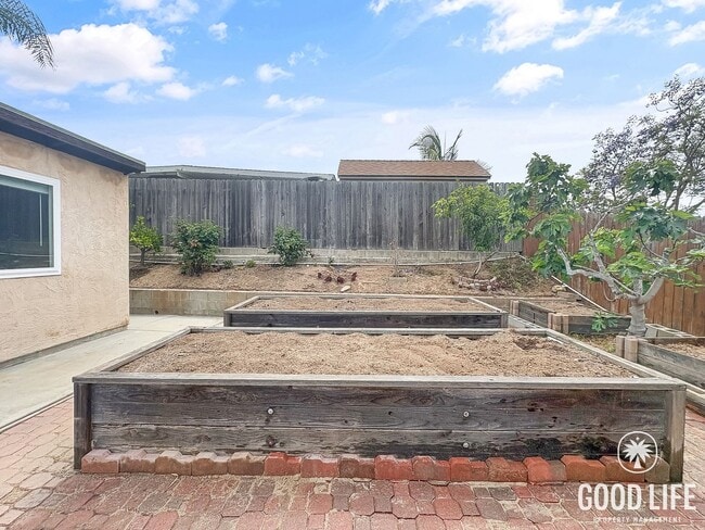 Building Photo - Renovated San Marcos Home with Fruit Trees & Large Yard