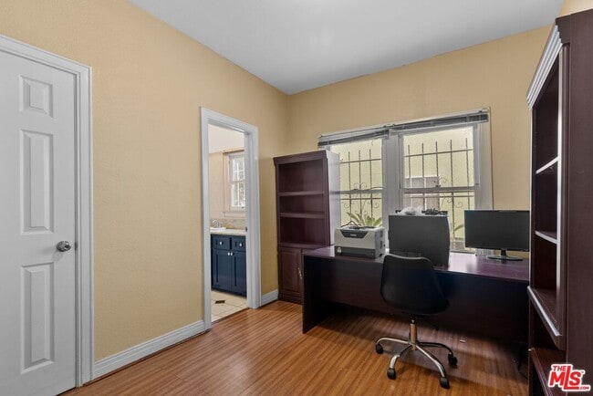 Building Photo - 727 Crenshaw Blvd