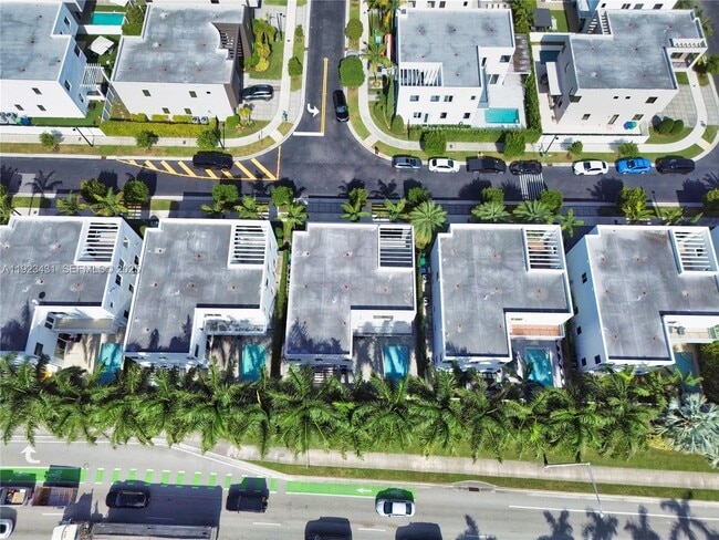 Building Photo - 10098 NW 74th Terrace