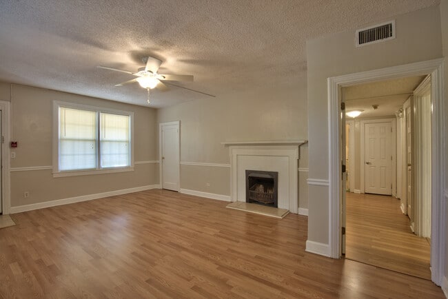 Building Photo - 2bd/2ba in MIDTOWN