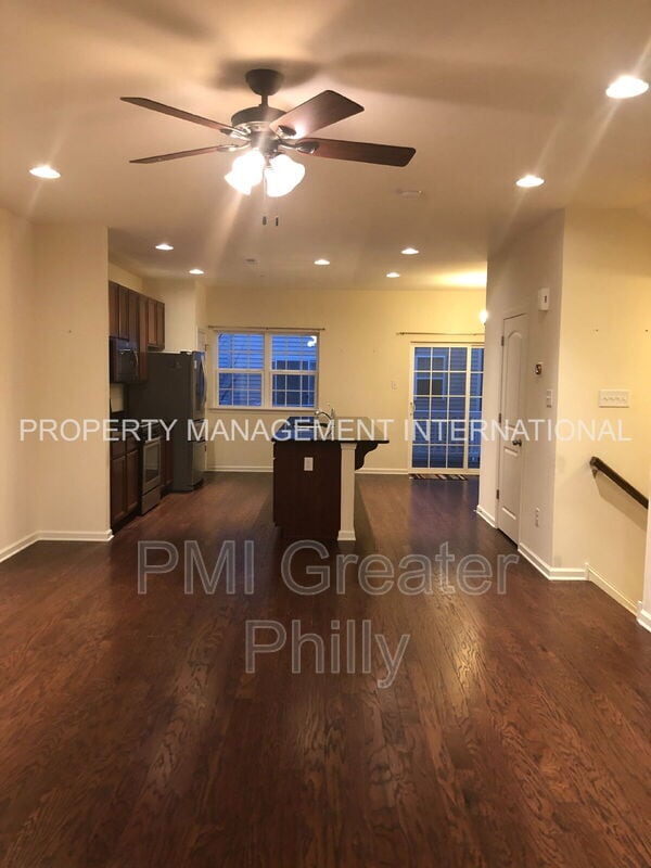Building Photo - 106 Mercer Ct