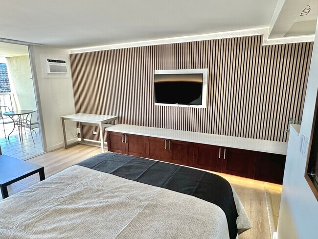 Building Photo - 445 Seaside Ave