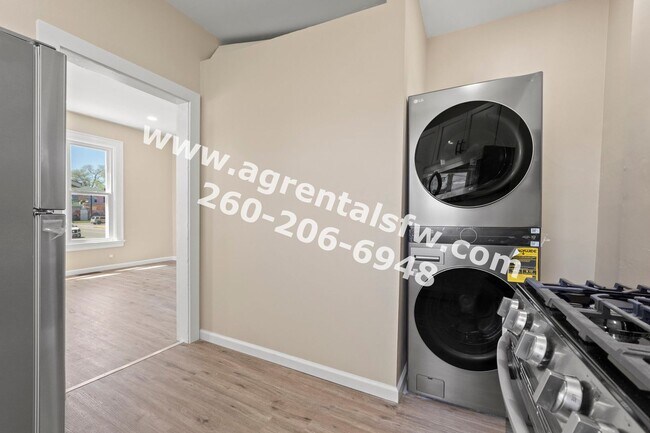 Building Photo - 1829 Broadway